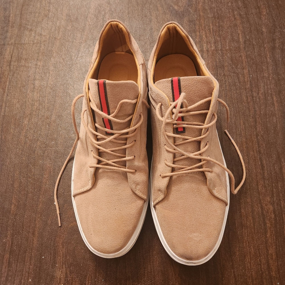 Mens fashion tan Suede shoes, size 13